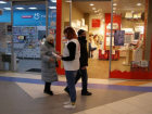 «Такая работа…»: торговые центры Воронежской области спешно нанимают поверяльщиков QR-кодов 