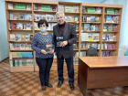  Борисоглебский писатель  и поэт подарил свои книги библиотеке 