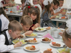 Питание в школах Воронежской области стало лучше: жалобы от родителей снизились в 7 раз 
