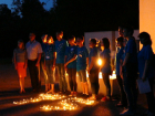 В ночь на 22 июня в Борисоглебске выложили из горящих свечей цифру 75