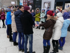 «Стоп, СПИД!» - скандировали в центре Борисоглебска студенты и школьники