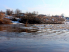 В Борисоглебском районе затопило мост между селами Губари и Макашевка