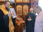 Епископ Борисоглебский и Лискинский Сергий подарил икону фермеру из Аннинского района