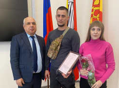 В Терновском районе четыре молодых семьи получили жилищные сертификаты 