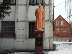  «Железный Феликс» появился у здания отдела ФСБ в Борисоглебске 
