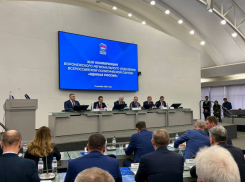 Губернатор Александр Гусев официально возглавил региональное отделение «Единой России»