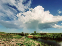 Удивительной красоты облако сфотографировали в Новохоперском районе