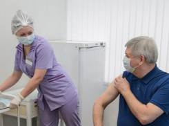  Губернатор Гусев  вновь призвал жителей Воронежской области прививаться 