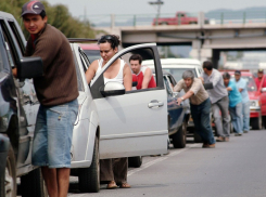 Из-за цен на бензин россияне стали реже ездить на машине