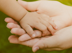 Многодетным матерям напомнили о возможности досрочно выйти на пенсию в Воронежской области