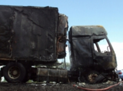 В Новохоперском районе сгорел КАМАЗ