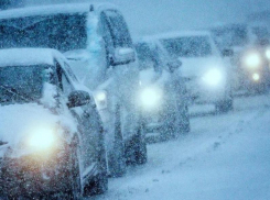 Штормовое предупреждение из-за мощного снегопада объявили в Воронежской области