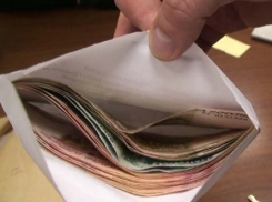 Попавшийся на повторном пьяном вождении грибановец попытался дать взятку сотруднице полиции