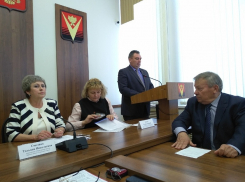 Андрей Пищугин отчитался о работе за девять месяцев на встрече с общественниками