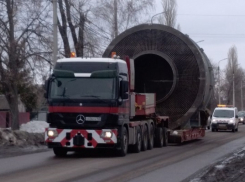 Борисоглебцев впечатлила транспортировка негабаритного оборудования по дорогам города