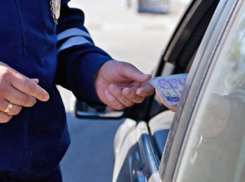 Внимание! Борисоглебским автолюбителям: с 20 октября меняются правила общения сотрудников ГИБДД с водителями