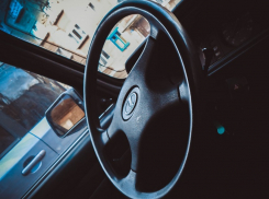 Пьяный поворинец угнал автомобиль и попал на нем в аварию