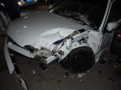 В Борисоглебске столкнулись два автомобиля: пострадала несовершеннолетняя пассажирка 