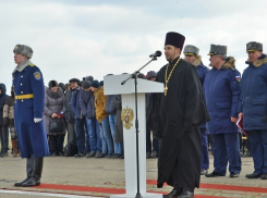 Священнослужители Борисоглебской епархии приняли участие в торжественной встрече боевых лётчиков