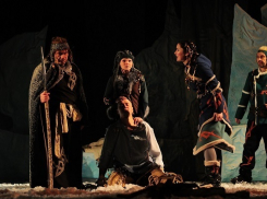 Большая сцена в Борисоглебском драматическом театре открылась большой премьерой 