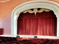 В эти выходные на сцене Борисоглебского драмтеатра властвует Петербургская оперетта