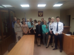 На прошедшей неделе группа Борисоглебских школьников оказалась в суде