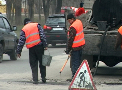 В Борисоглебске стартовал ямочный ремонт дорог