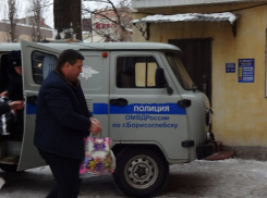 Прибытие в СИЗО Борисоглебска задержанного начальника грибановской полиции попало на фото