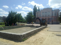 Театральная площадь в Борисоглебске потеряла «яйца»