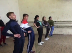 В Новохопёрской школе ученики посещают уроки физкультуры с риском для жизни