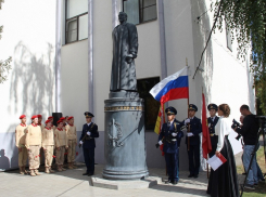 Памятник «Железному Феликсу» официально открыли в Борисоглебске