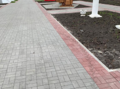 В Борисоглебске в преддверии Дня Победы «колхоградцы» ударили колесами по мемориалу «Родина-мать»
