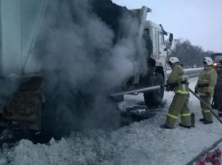 На дороге «Новохоперск – Нижний Карачан» загорелся грузовик 