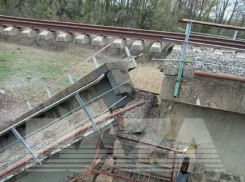 В Курской области диверсанты подорвали опору железнодорожного моста 