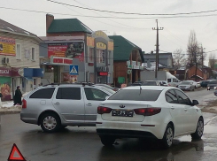 На самом оживленном перекрестке в центре Борисоглебска произошло ДТП