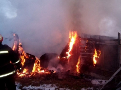 Пожар и ДТП ликвидировали сотрудники МЧС в праздничные дни