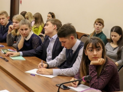 Молодые дублеры приступили к стажировке в Борисоглебской администрации 