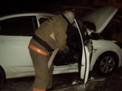 На улице Школьной г.Борисоглебска загорелся автомобиль