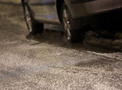 ГИБДД предупредила жителей Воронежской области об опасном гололеде