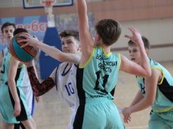 В Борисоглебске прошел турнир по баскетболу памяти Красножона