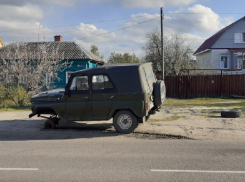 В Борисоглебске российский внедорожник «разулся» на ходу