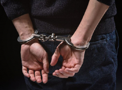 Пьяный муж хотел помириться с женой, но в итоге угнал ее автомобиль в Терновском районе