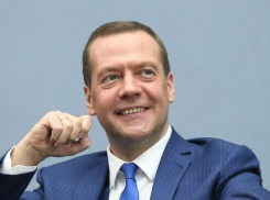 Дождались. Медведев объявил о повышении пенсионного возраста в РФ