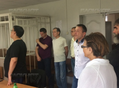 Суд оправдал Житинева и приговорил Безменского к 4,5 годам лишения свободы за мошенничество