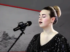 Станислав Гладыш подарил ветеранам мини-концерт ко Дню Победы