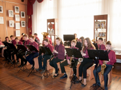 Борисоглебские флейтисты и трубачи получили инструменты на 2 млн рублей