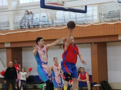 В Борисоглебске завершился Чемпионат округа по баскетболу среди мужских команд