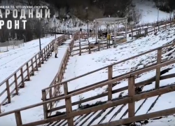  "Итог - кривая и гнилая рухлядь": ревизор Народного фронта осмотрела  «Крымскую горку в Новохоперске