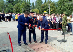В центре Поворино открыли Аллею Героев 