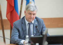 Губернатор Гусев утвердил проведение лотерей среди вакцинированных от ковида жителей Воронежской области